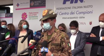 Vaccini, Figliuolo: “Valutiamo Astrazeneca a under 60”