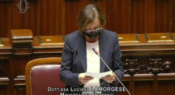 Scontri a Roma, Lamorgese: “Il deficit di sicurezza ha superato ogni ragionevole previsione”