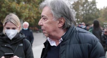 Milano, Carlo Freccero alla manifestazione No Green Pass con Bob Kennedy jr.