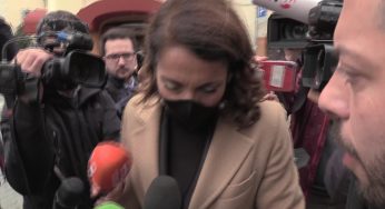 M5s, la Ruocco esce dall’Hotel Forum: “Non abbiamo parlato di questioni relative al Movimento”