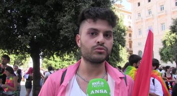 Pride Napoli, duro sfogo di un ragazzo durante corteo: “Salvini e Meloni a casa o siamo rovinati”