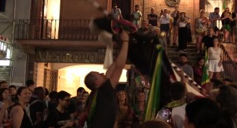 Siena, in migliaia a festeggiare la vittoria del Drago al primo Palio dopo il Covid