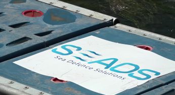 La regione Lazio inaugura la “barriera acchiappa-rifiuti” sul fiume Aniene