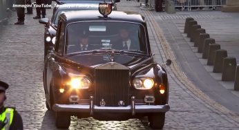 I 4 figli della regina vegliano il feretro a St Giles