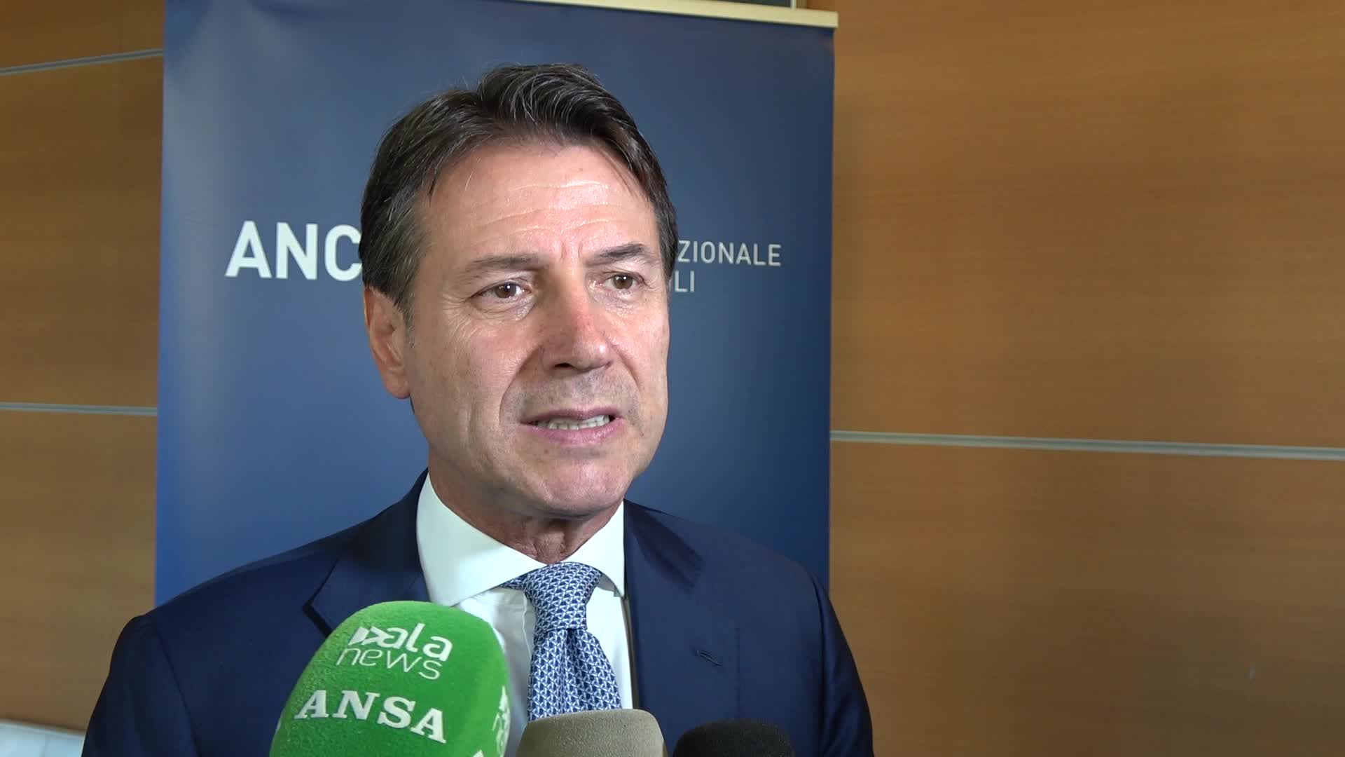 Dl aiuti, Conte: “Letta e altre forze politiche chiedano scusa per accuse di irresponsabilità”