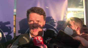 Russia, Renzi: “Tenere canale di dialogo aperto per aiutare gli ucraini, situazione complessa”