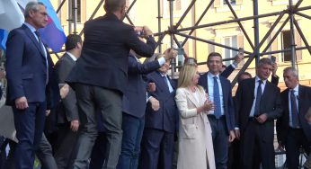 Elezioni, i leader del centrodestra scendono in piazza del Popolo a Roma
