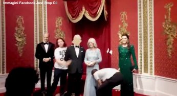 Attivisti di Just Stop Oil lanciano torte contro la statua di cera di re Carlo