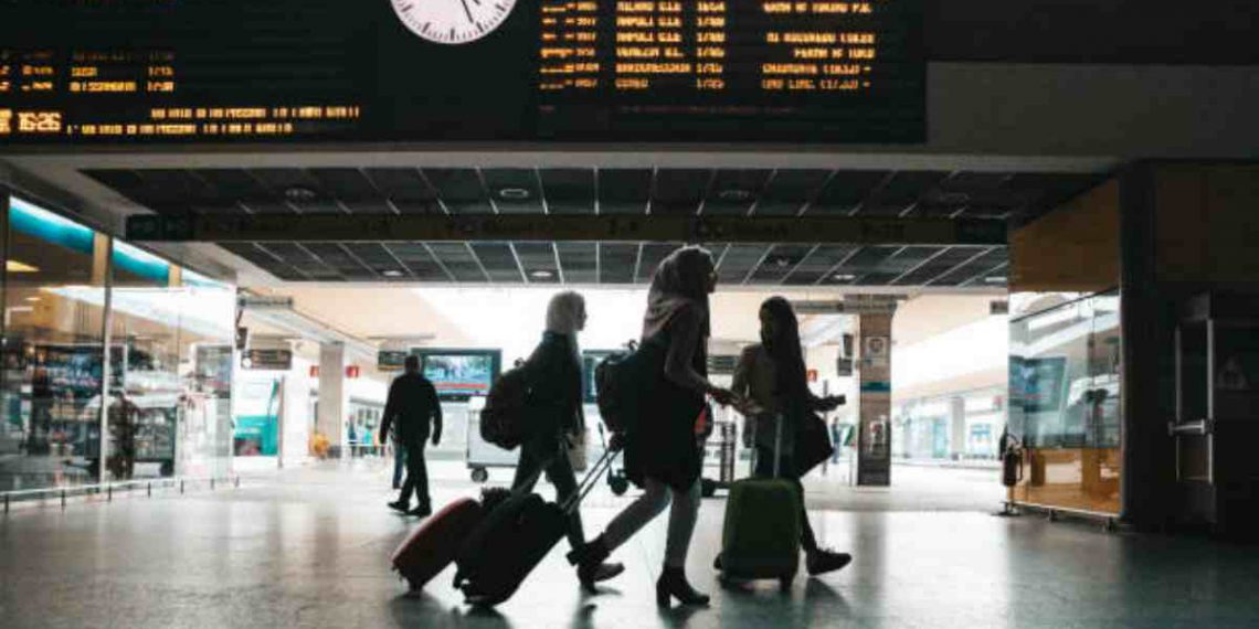 Interruzione e blocco treni sulla linea ferroviaria Venezia-Bologna, oltre due ore di ritardi