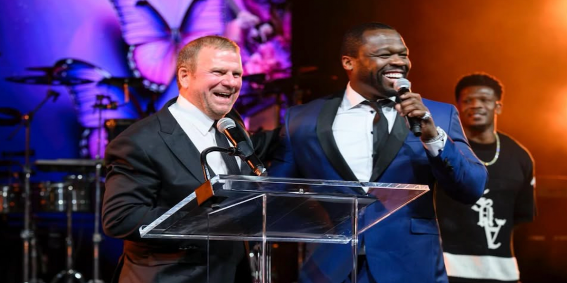 Trump, il messaggio all'ambasciatore statunitense Tilman Fertitta in Italia: "Divertiti"