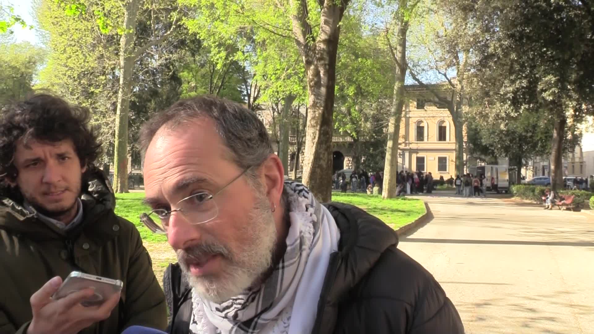 Studenti scioperano a Firenze, ‘no alla guerra’